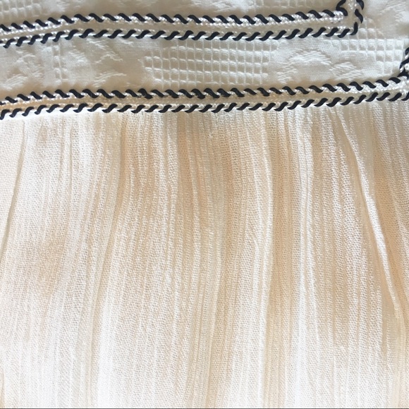 Papermoon Sessilee Split Neck Top - Picture 5 of 8